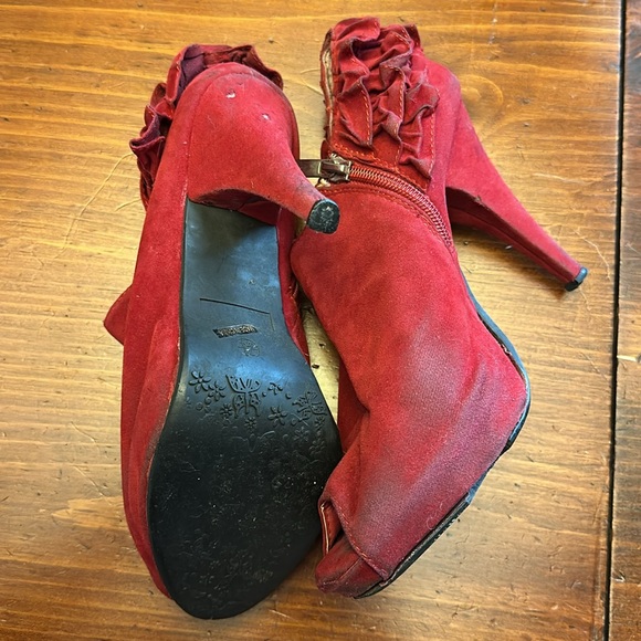 Dollhouse Red Open Toe Ruffle Bootie Heel - Picture 5 of 6
